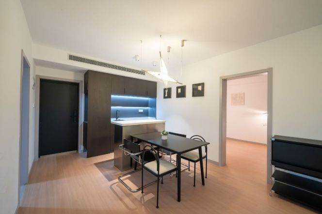 Modern Jianguo Rd 2BR with Big Balcony/Floorheating/Oven 17.5K 