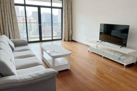 Spacious 2BR 2BA Apt w/Balcony in Lujiazui