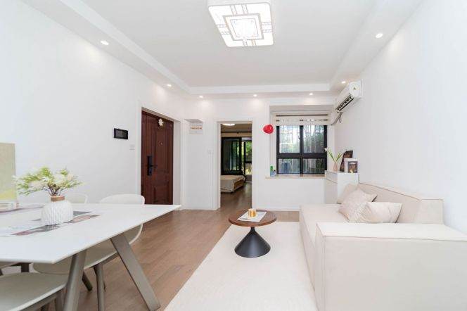 Tasty brand new 1br apt close to Laowaijie, No.71 bus station nearby