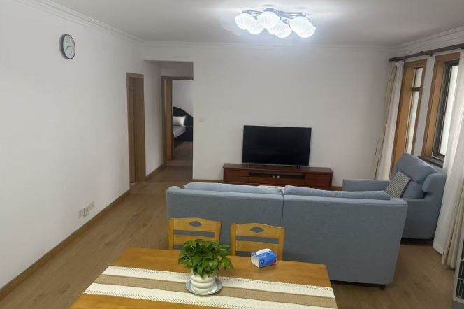 3BR 2Baths in Gu'bei near line 10&15