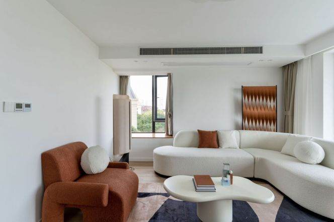 modern big 3brs floor heating open balcony near line 4,8 and Huang pu river only 25K