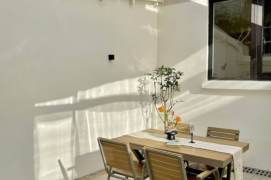 IAPM Fuxing M. rd/Fenyang rd floor heating 2brs/2lrs/1ba apt with garden; L1/10/12