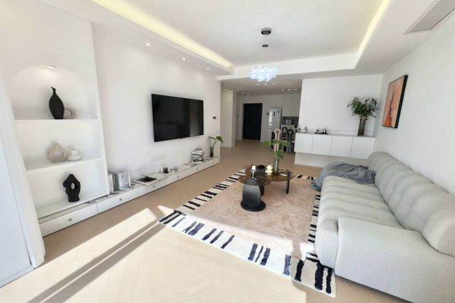 West Beijing/Chengdu Rd 2brs/2lr/2ba apt wt floor heating;L2/12/13