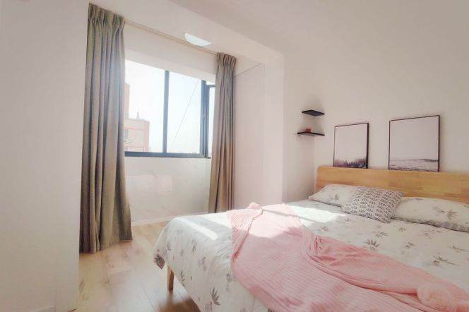 Lovely high rise 1BR with elevator near Longde rd station 