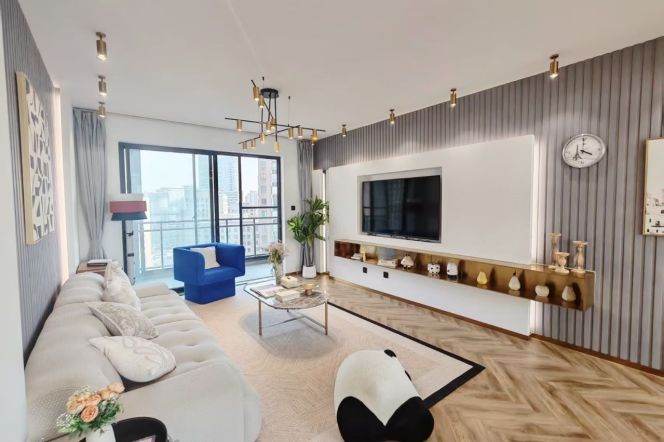 modern 3brs balcony wall heating modern furniture beside Huang pu river only 22K