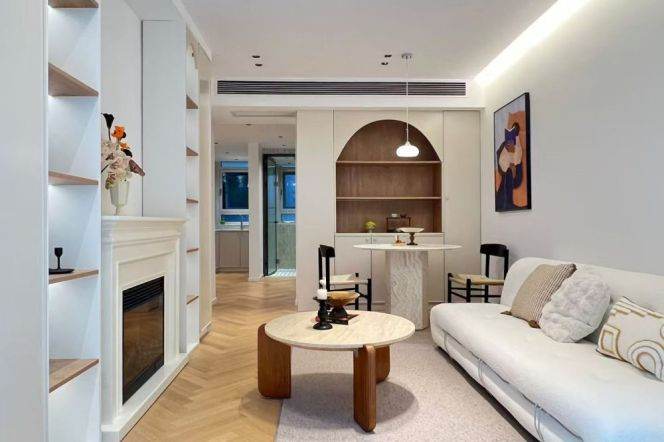 IAPM Fuxing M. rd/Fenyang rd floor heating 2brs/2lrs/1ba apt with garden; L1/10/12