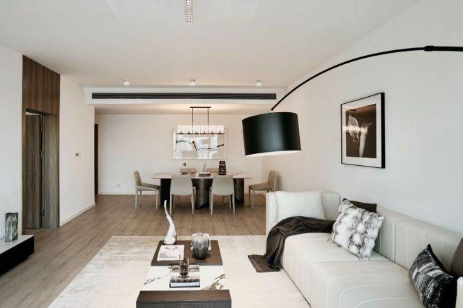 Luxury High-Rise Riverfront Residence at Pudong lujiazui 