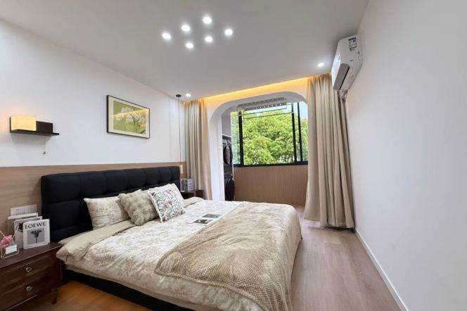1br, balcony, yy,dryer, subway L7,13Changqing& L8,13Chengshan, 7.2k