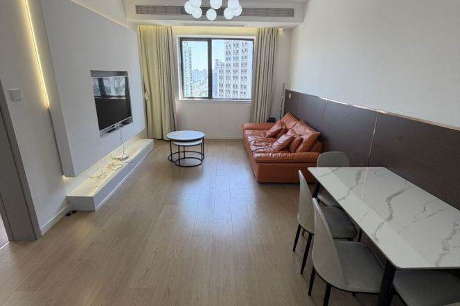 Spacious & high- rise 2BR near Zhenping rd station 