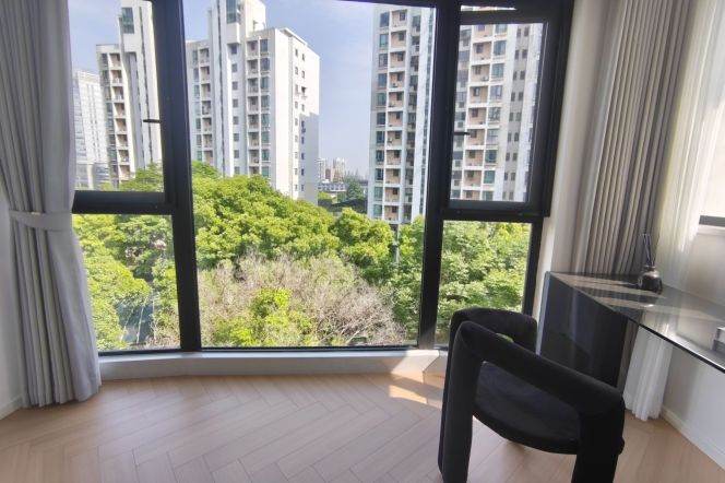 charming elevator 3brs large Lr bathtub Nr L15 wuzhong rd sta