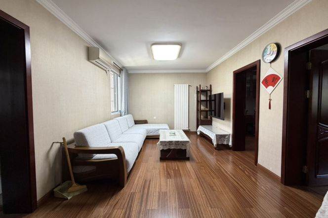 2br, first rent, Siemens appliances, dry, dishwasher, wall heating, 9k