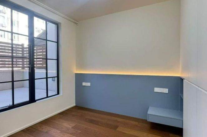 1 Big Br with Private Terrace/Floor heating/Oven, 70 sqm @ Changshu metro L1&7