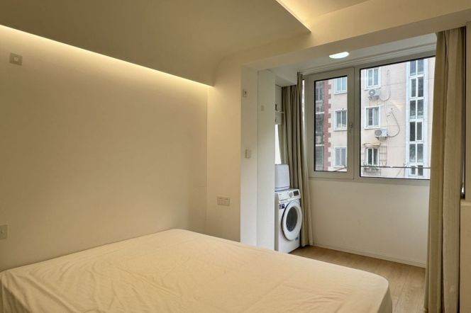 Changping rd/cozy 1BR 1LR/bright room/balcony/brand furniture,@L7