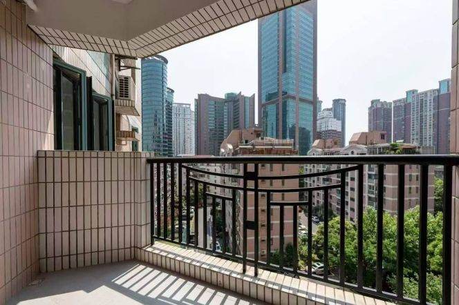 Dongzhuanbang/Jiangsu rd wall heating 2brs/2lr/2ba apt with balcony;L2/11