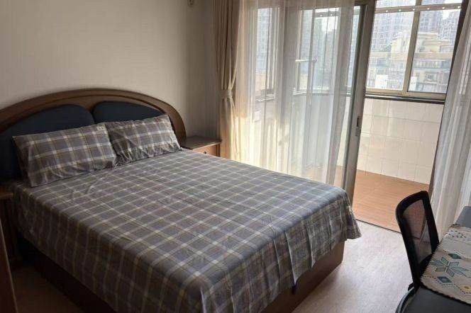 3BR 2Baths in Gu'bei near line 10&15
