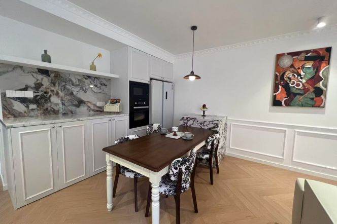 Modern 1+1br/120sqm & outside balcony @W Nj Rd & Line 2/12/13