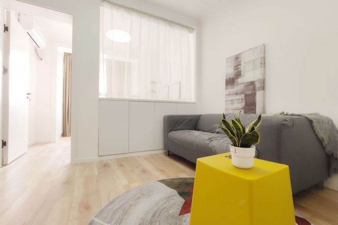Lovely high rise 1BR with elevator near Longde rd station 