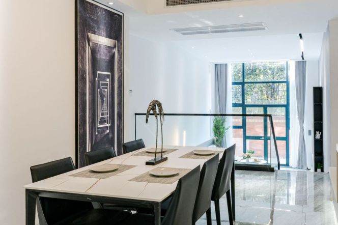 changning gubei  | 4BR 3BA 230sqm 4-Level Duplex with 6m Ceiling