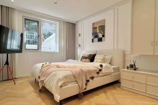 IAPM Fuxing M. rd/Fenyang rd floor heating 2brs/2lrs/1ba apt with garden; L1/10/12