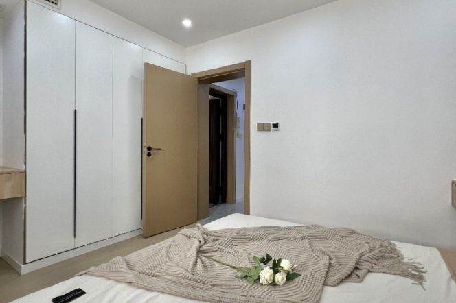 changping rd 1BR/big living room@L7