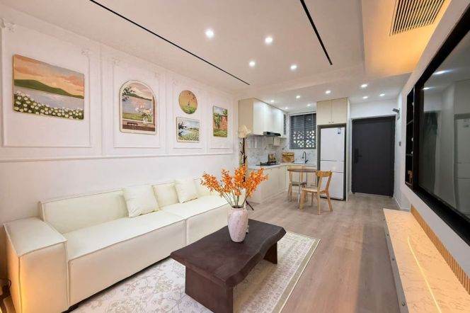 1br, balcony, yy,dryer, subway L7,13Changqing& L8,13Chengshan, 7.2k