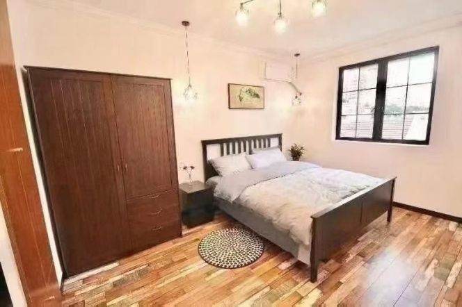 Jianguo/South Xiangyang rd bright 1br/1lv/1bt wt open balcony; L9/12