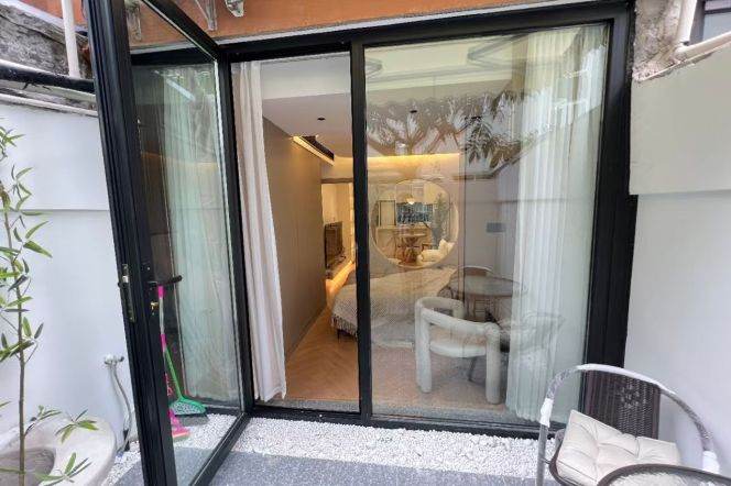 1br-Yard – 5 minutes to Line 14 – Wuding Road