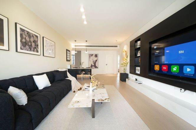 Simple Stylish 4Brm With Floor Heating Near Line 1/9/11 Xujiahui