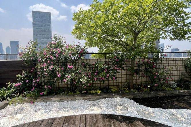 2 Brs, 2 Baths with Private Terrace/Central ac/Dish washer, 140 sqm @ Xinzha metro L1