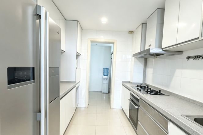 Sassoon Park high-rise nice view plus outdoor balcony 4br 