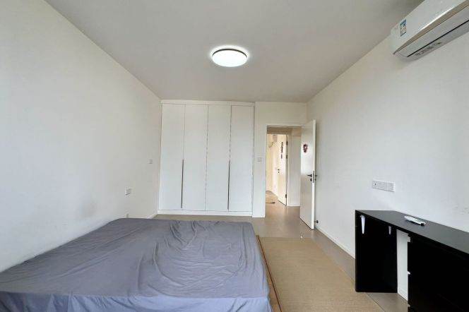 Nice 2BR New deco APT Wuyuan Rd Changshu Rd 14k