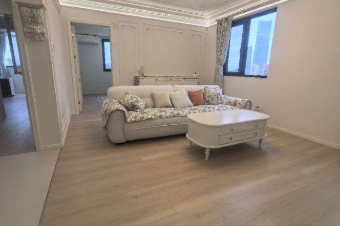 3 Brs, 2 Baths, 150 sqm, Brand-new Dec, High rise building @ Jiaotong uni L10&11