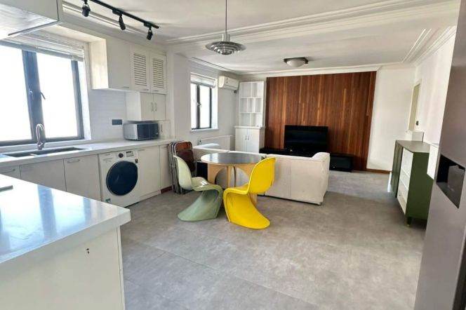  Spacious 2br high-rise nr Hengshan rd Line 1/7/9