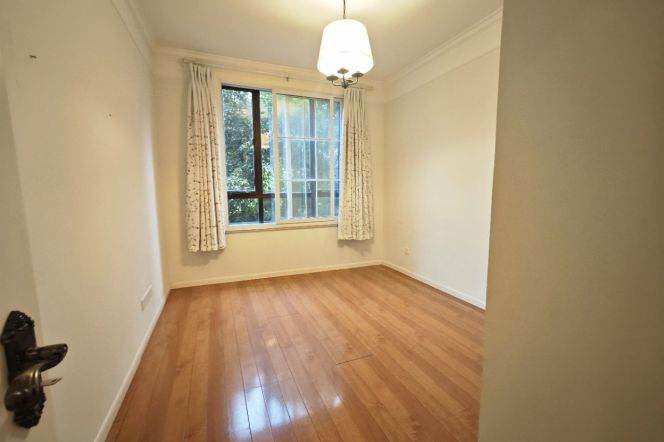 Kingswell Garden — Expansive 3BR with Floor Heating — 23,000 RMB