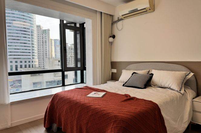 Spacious 2Br +elevator/Wuning rd metro L13&14 /Suzhou Creek / 10.8K