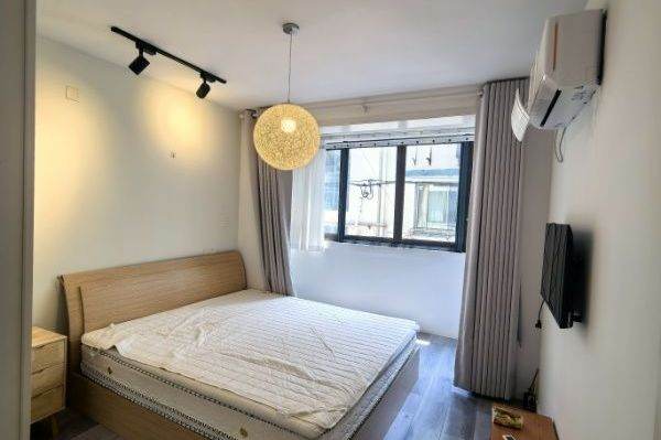 8.3k Clean 2Br Nr Changping Rd.line7