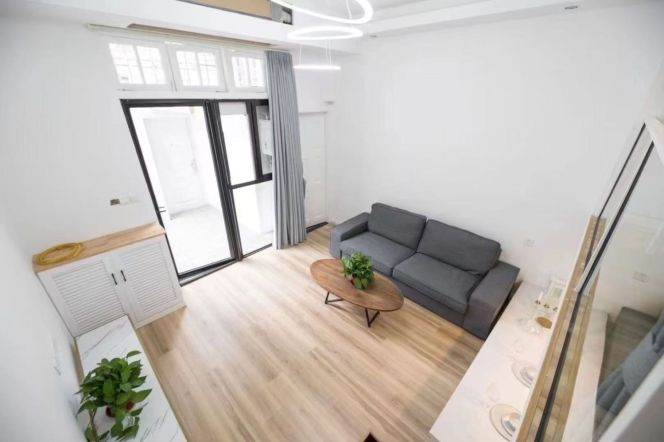 South Shanxi Rd Station Loft 1Br with Yard Line1/10/12
