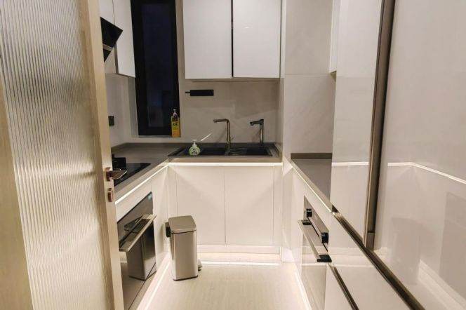 3 br with big terrace in QianTan. Floor heating+  Oven+ Dishwasher. near Wellington SH.L 6/8/11