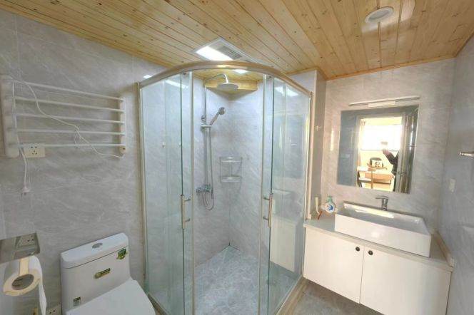 Excellent 3Bdrs & 2Bts Apt+Wall Heating+Oven@Zhongshan Park