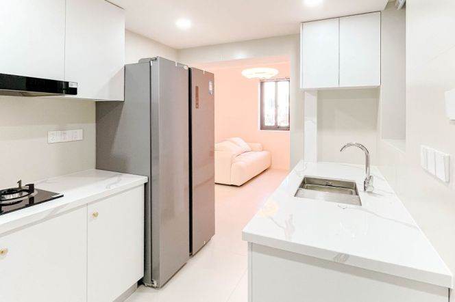 jiangsu rd elevator 2BR/Big living room@L2/11