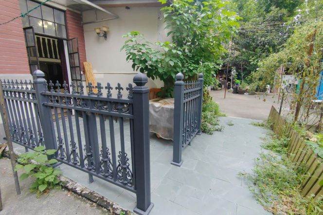 Unique loft 1br with Private yard Pet friendly,easy to L 9/12 JiaShan Rd St. near IAPM