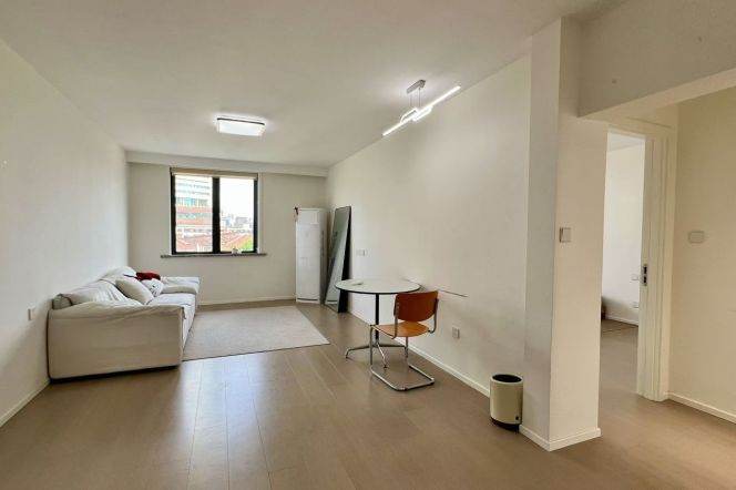 Nice 2BR New deco APT Wuyuan Rd Changshu Rd 14k