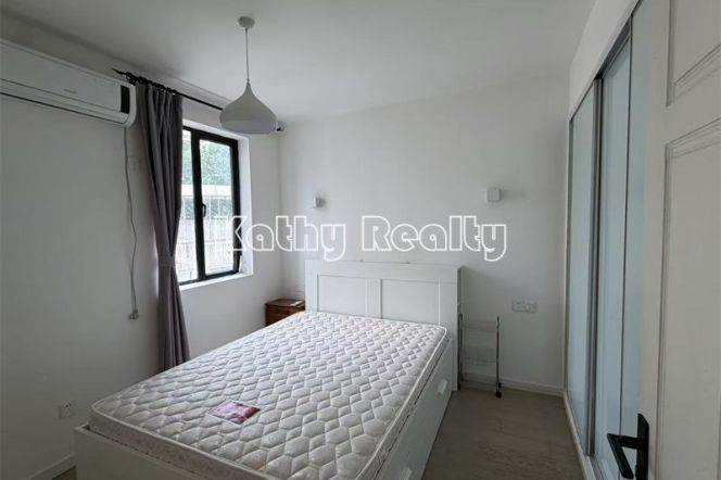 Nice 1BR APT Floor heating Oven Changshu Rd 7.8k
