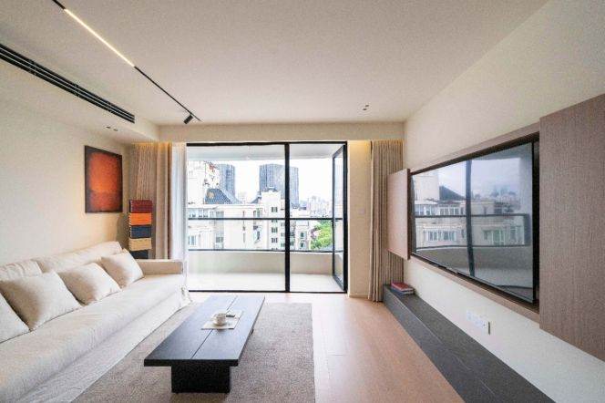 Modern 2BR | Central AC & Heating | Close to Metro & Shopping Mall