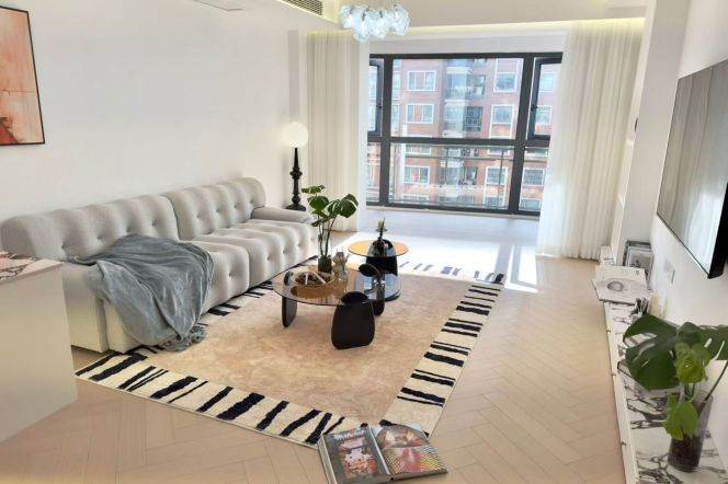 Jing'an Modern 2BR Apartment spacious n bright 