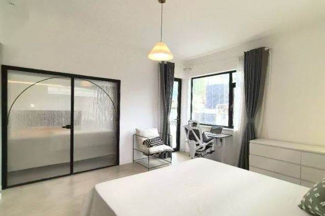 1 br near L1/L10/L12 south shaanxi rd station+floor heating+balcony