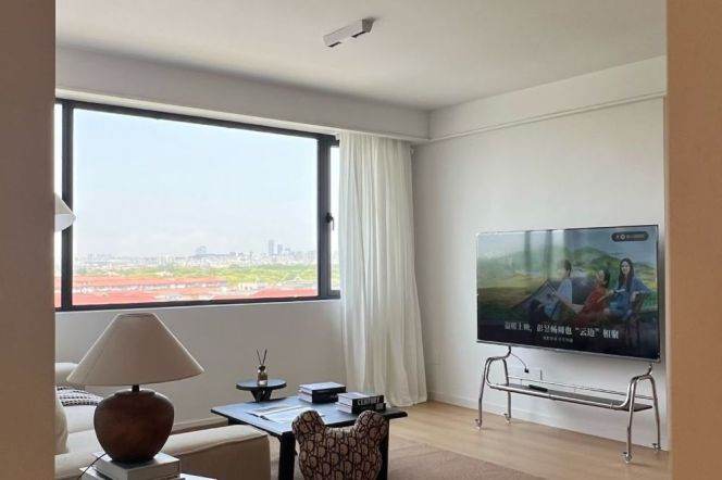 3 Brs, 2 Baths, Floor heating/Central ac/Oven, 140 sqm @ Shanghai Zoo L10