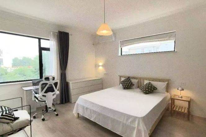1 br near L1/L10/L12 south shaanxi rd station+floor heating+balcony