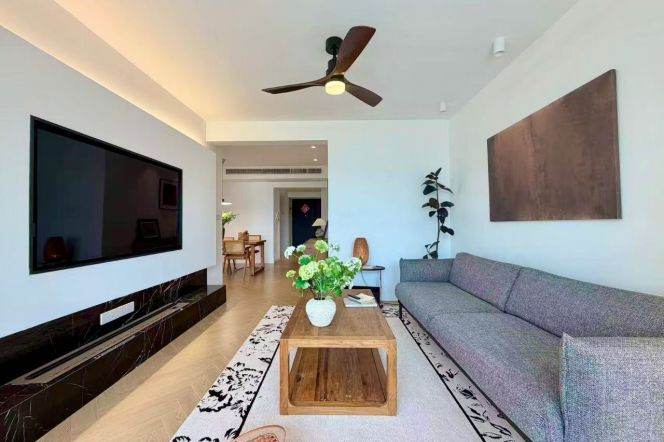 Jing’an Skyline View 2BR | Full Facilities +  Clubhouse