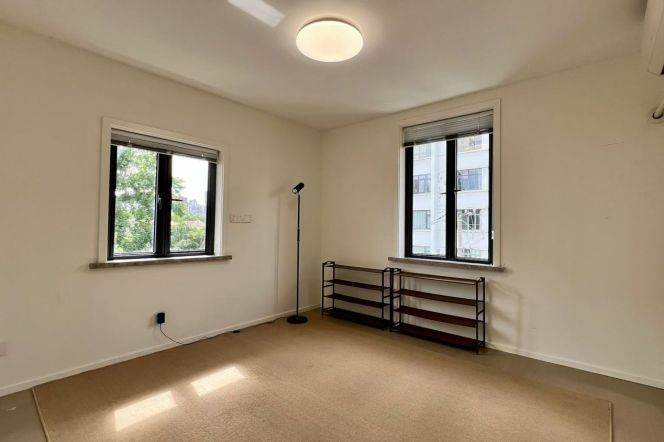 Nice 2BR New deco APT Wuyuan Rd Changshu Rd 14k